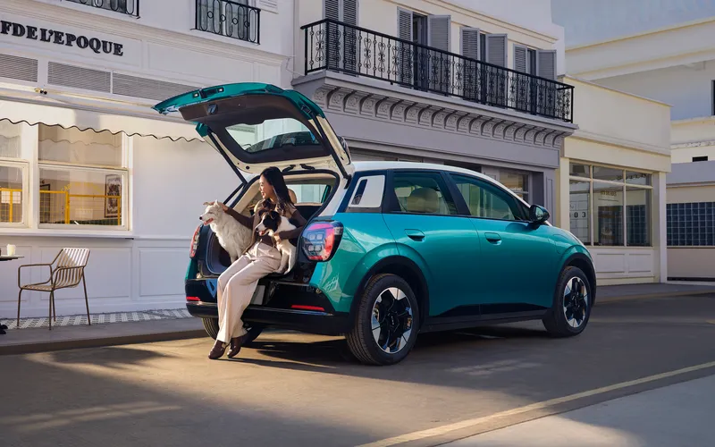 AION UT เปิดตัวในไทย: รถไฟฟ้าอเนกประสงค์ที่น่าจับตามองแห่งปี!